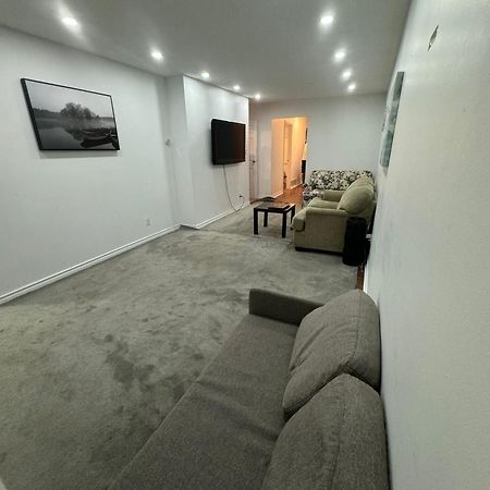 28 Bingham Road Hotell Brampton Eksteriør bilde