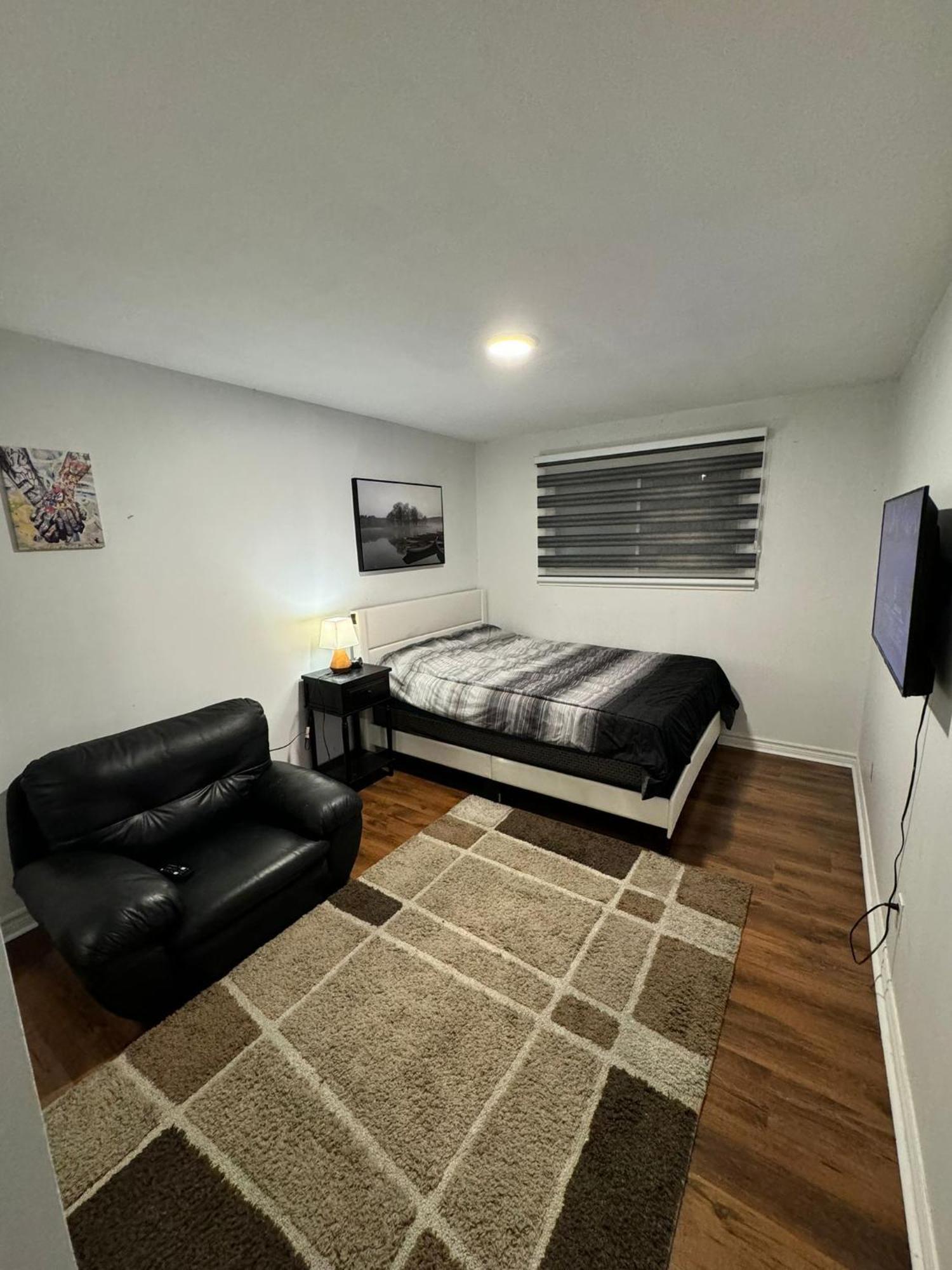 28 Bingham Road Hotell Brampton Eksteriør bilde